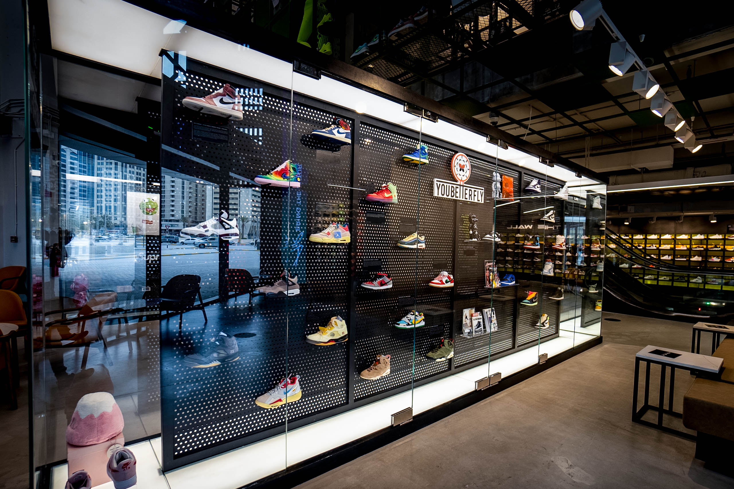 800Retail